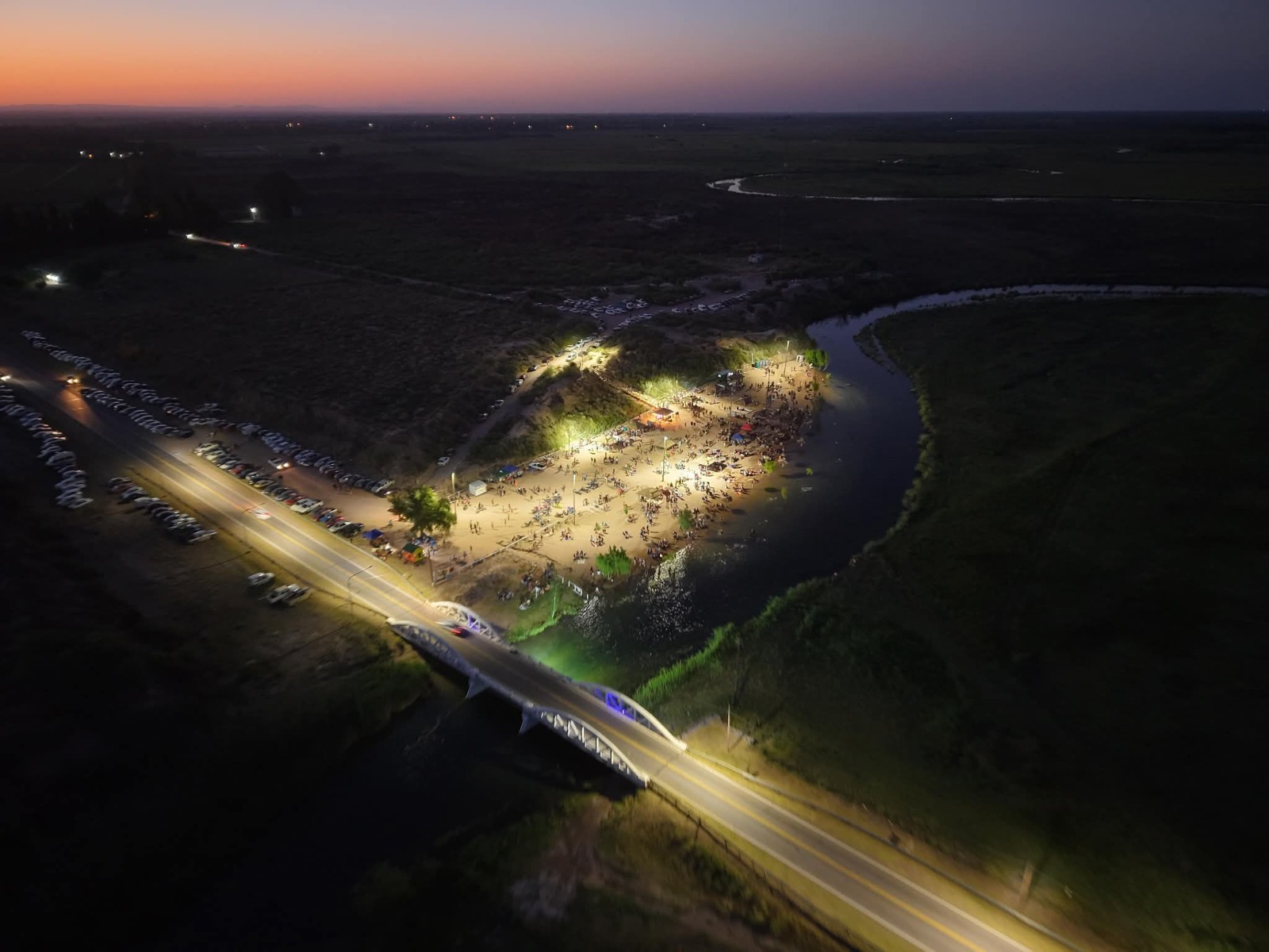 RECIBIMOS EL VERANO CON UN GRAN SUNSET EN LA COSTANERA DE LOS TABLEROS