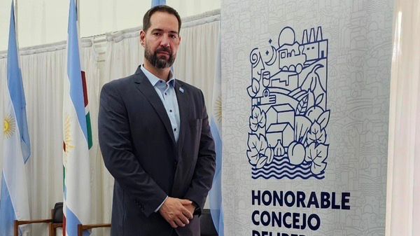 POLITICA: CUANTO ES EL EL SUELDO DEL CONCEJAL SANCIONADO POR ALCOHOLEMIA