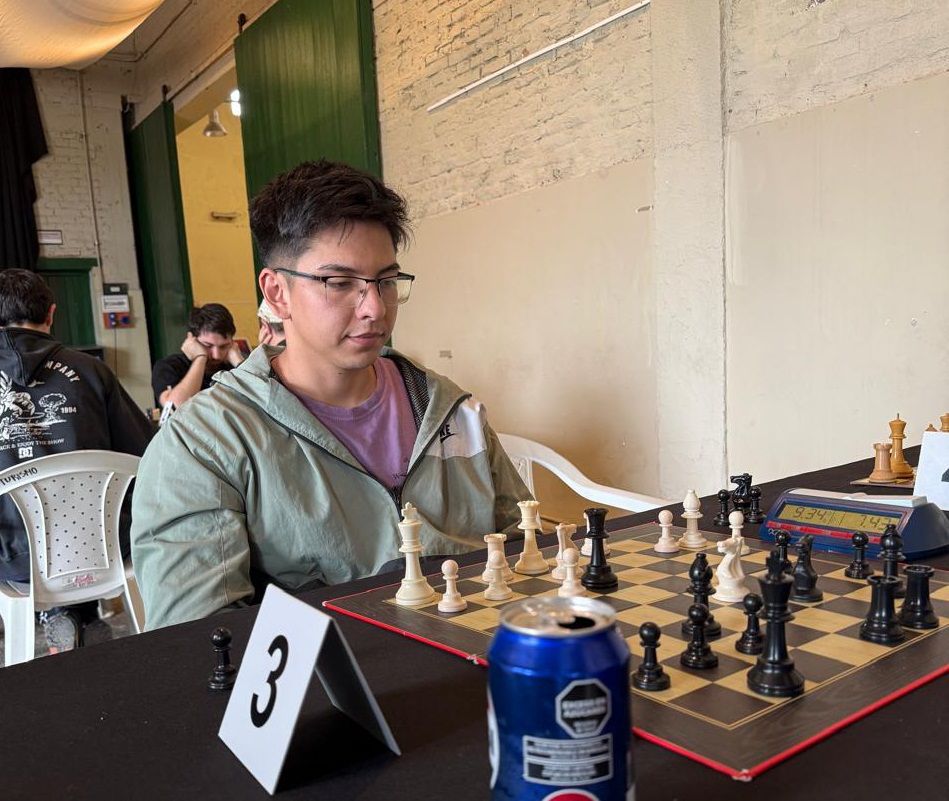 Deportes: Alvaro Acuña logro el Invicto del Abierto en General Alvear 