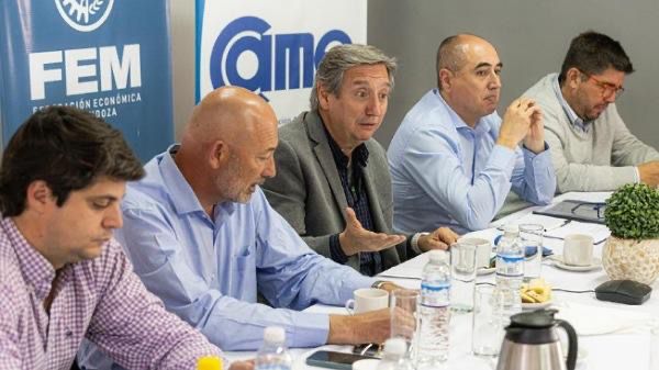 CRÍTICAS AL GOBIERNO: EMPRESARIOS Y FÉLIX ALERTAN SOBRE LA SITUACIÓN DE LAS PYMES EN MENDOZA