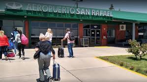 Se podria viajar desde San Rafael a Mendoza en avion